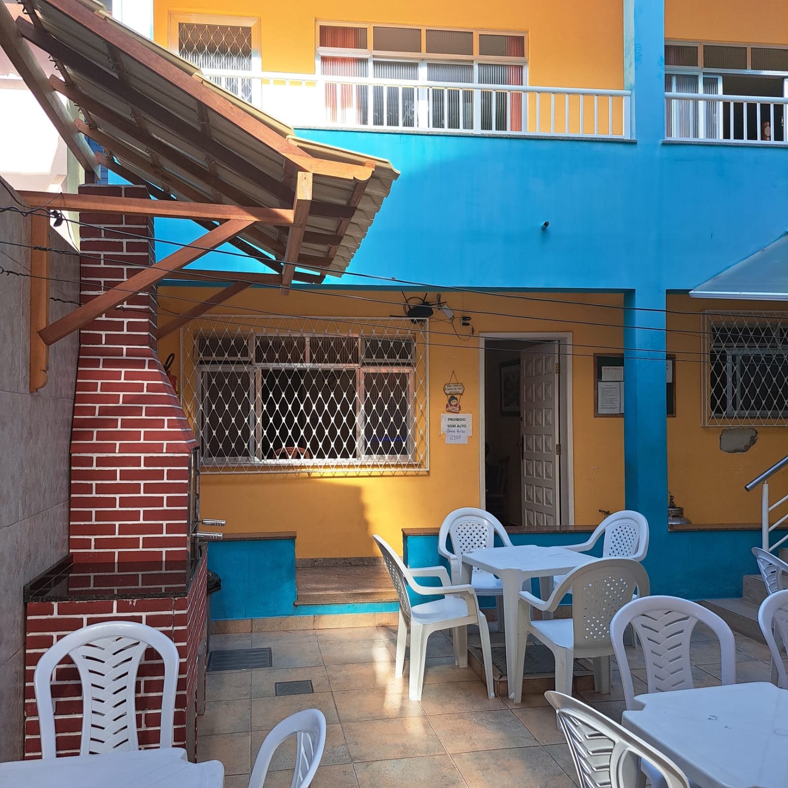 AL00011- Casa temporada em Cabo Frio 50 pessoas