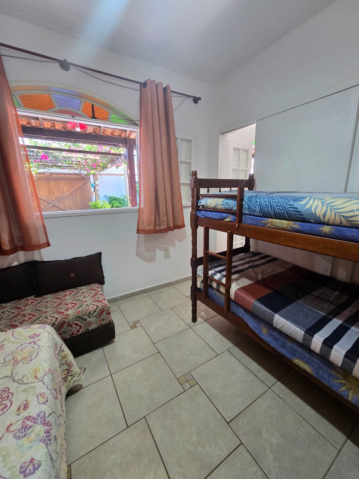 AL00016  - Aluguel casa temporada  I -   Refúgio na Praia das Dunas: Conforto e Lazer para famílias