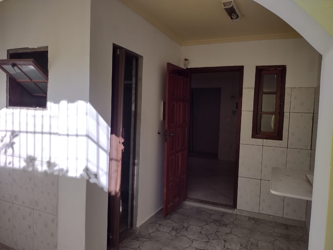 CS00008 - Casa 2 quartos sendo 1 Suíte na Lagoinha - São Gonçalo