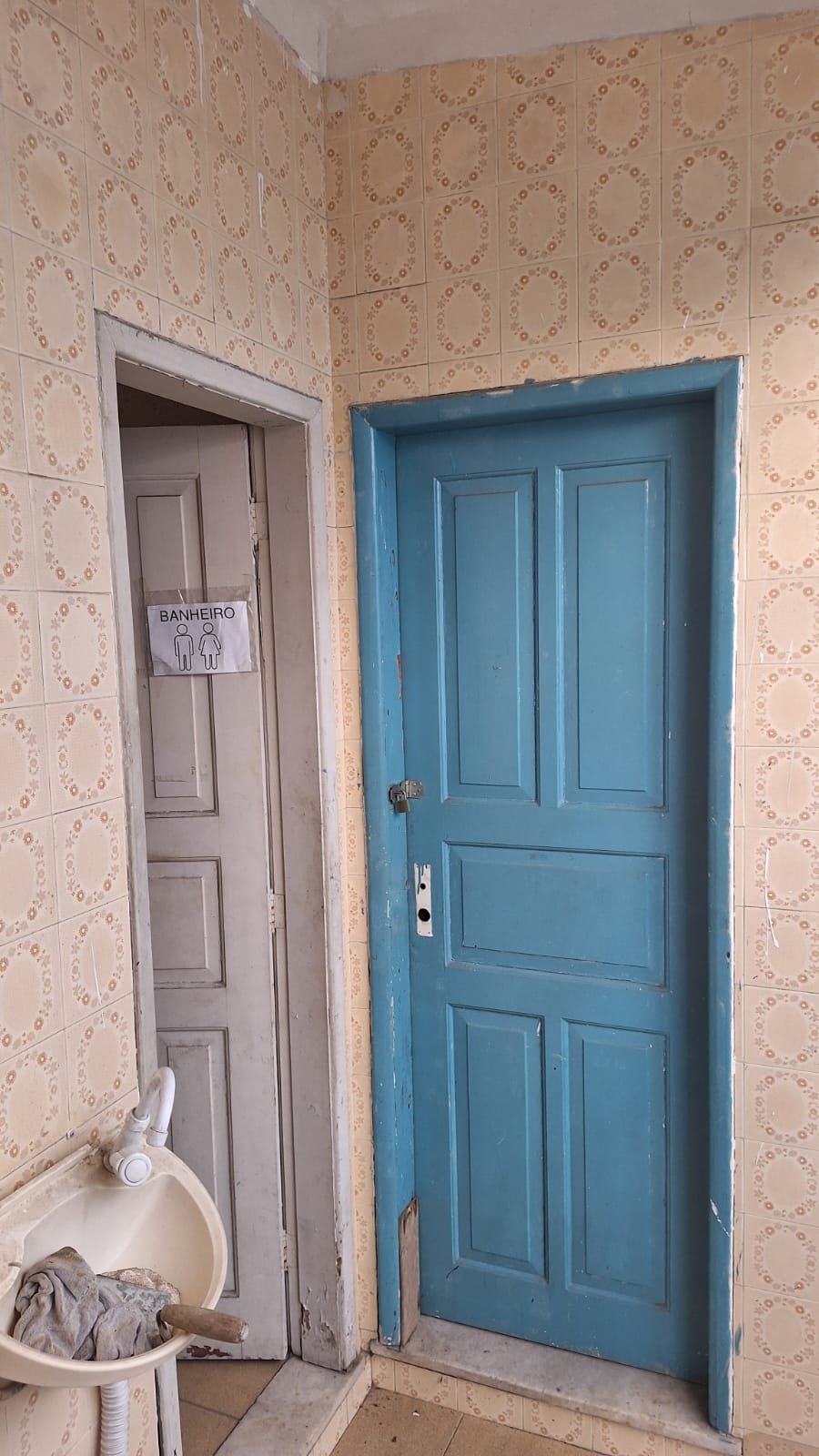 CS00012-  Casa a venda no centro de São Gonçalo