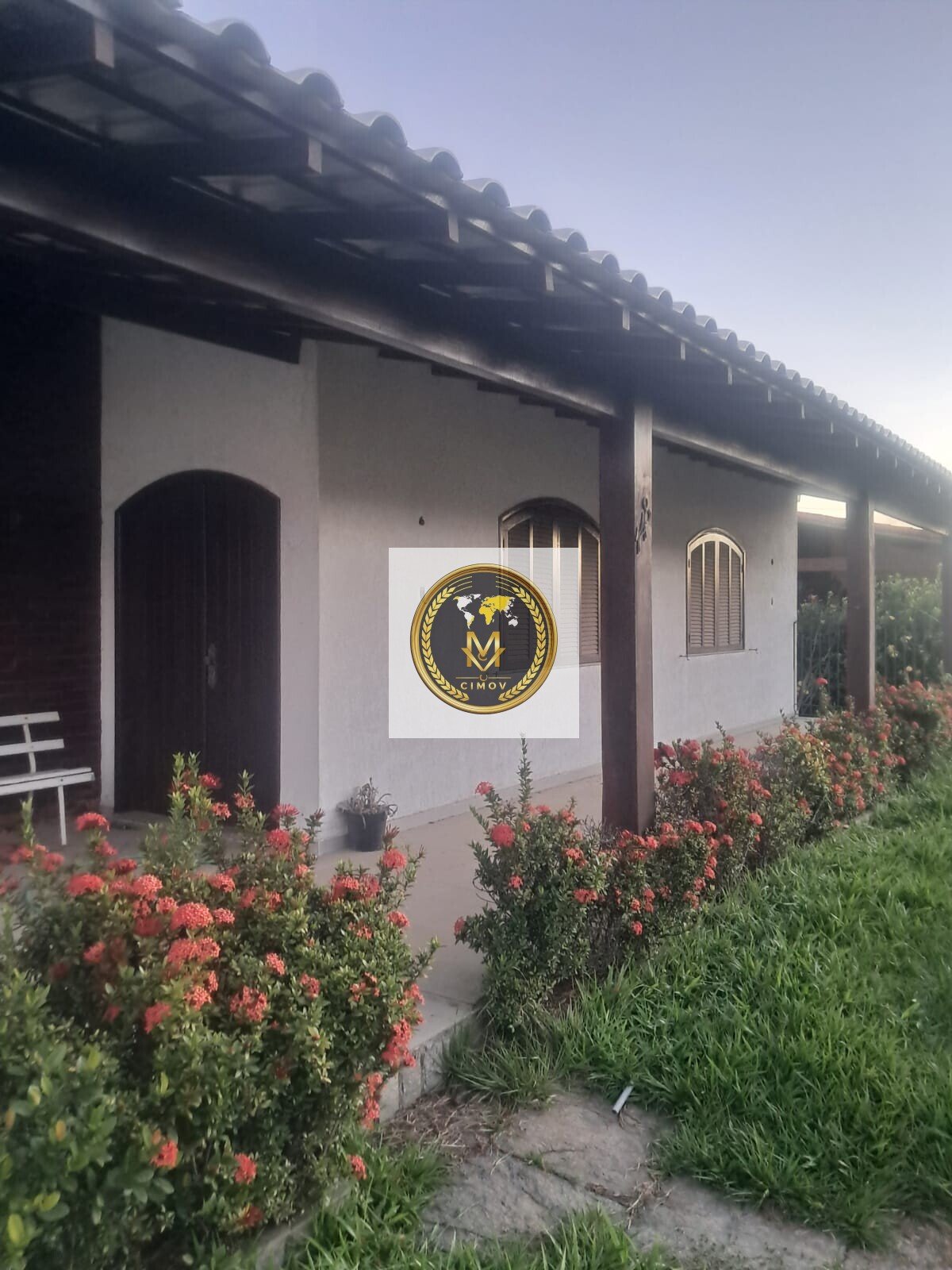 CS00030- Casa Térrea com Amplo Terreno de 1.020m² + Área de Lazer Completa - Excelente Oportunidade