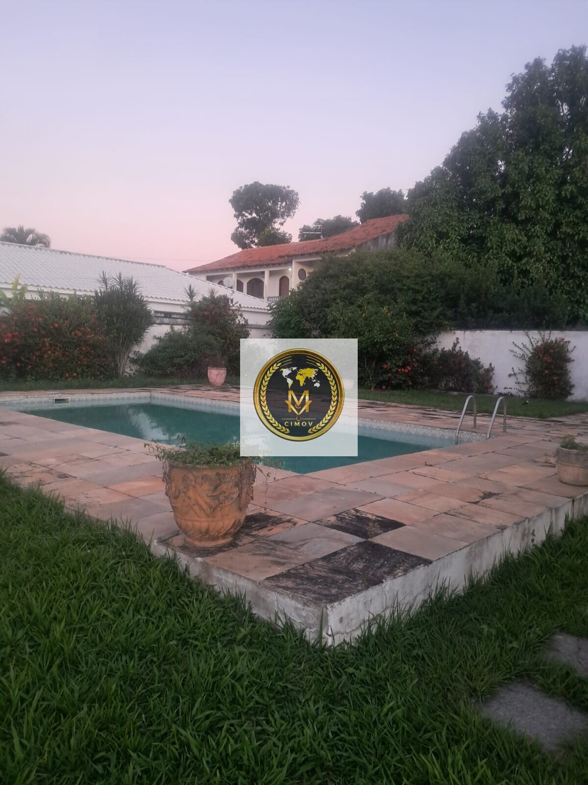 CS00030- Casa Térrea com Amplo Terreno de 1.020m² + Área de Lazer Completa - Excelente Oportunidade