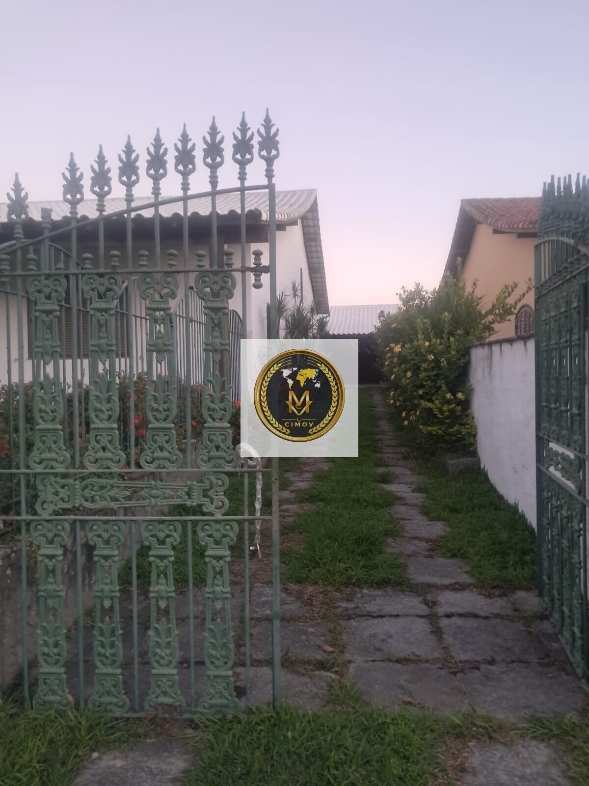 CS00030- Casa Térrea com Amplo Terreno de 1.020m² + Área de Lazer Completa - Excelente Oportunidade