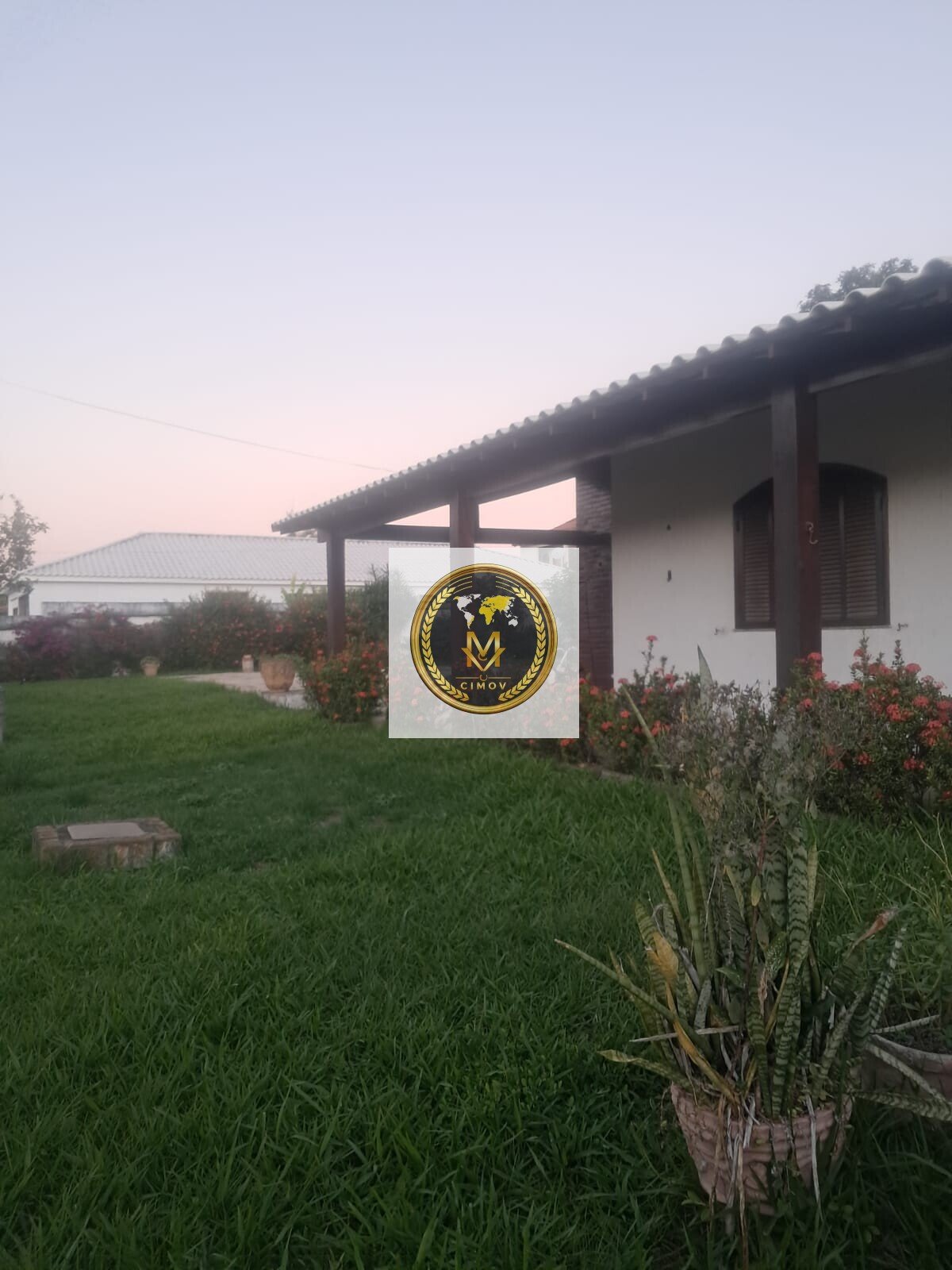 CS00030- Casa Térrea com Amplo Terreno de 1.020m² + Área de Lazer Completa - Excelente Oportunidade