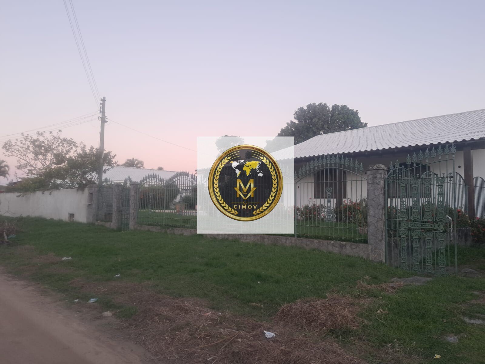 CS00030- Casa Térrea com Amplo Terreno de 1.020m² + Área de Lazer Completa - Excelente Oportunidade