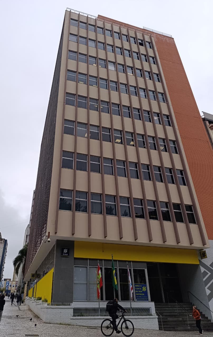 EMP00027 - PRÉDIO CORPORATIVO À VENDA