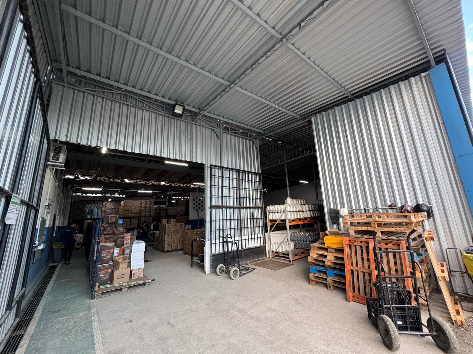 EMP0005 - EMPRESA EM FUNCIONAMENTO COM CONTRATO