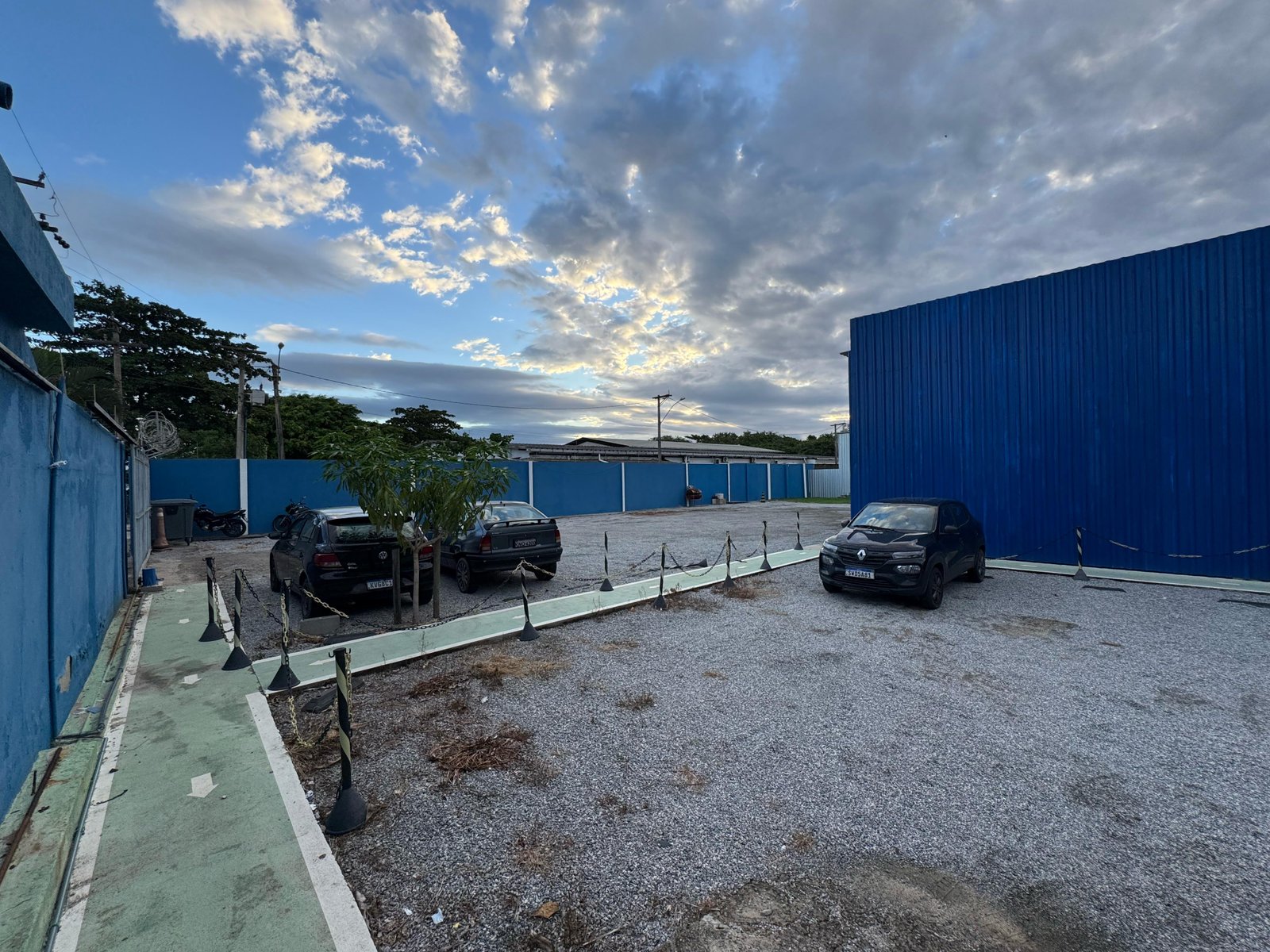 EMP0005 - EMPRESA EM FUNCIONAMENTO COM CONTRATO