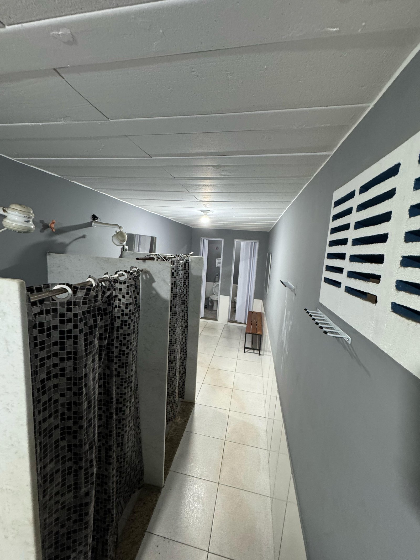 EMP0005 - EMPRESA EM FUNCIONAMENTO COM CONTRATO