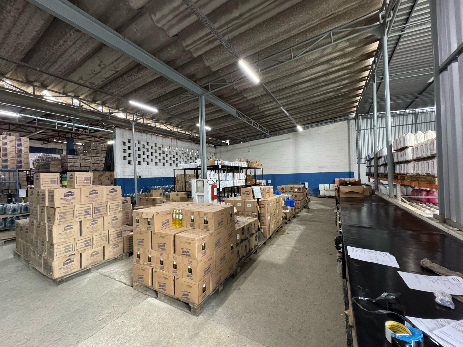 EMP0005 - EMPRESA EM FUNCIONAMENTO COM CONTRATO