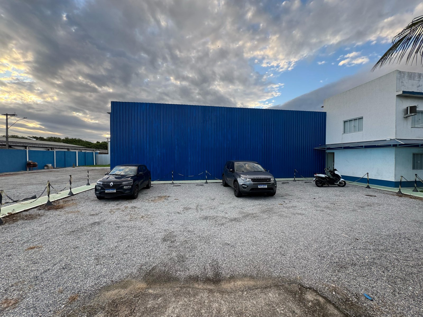 EMP0005 - EMPRESA EM FUNCIONAMENTO COM CONTRATO