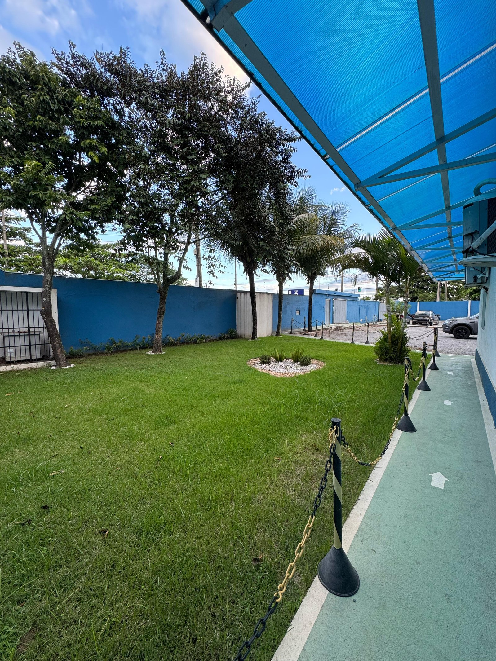 EMP0005 - EMPRESA EM FUNCIONAMENTO COM CONTRATO