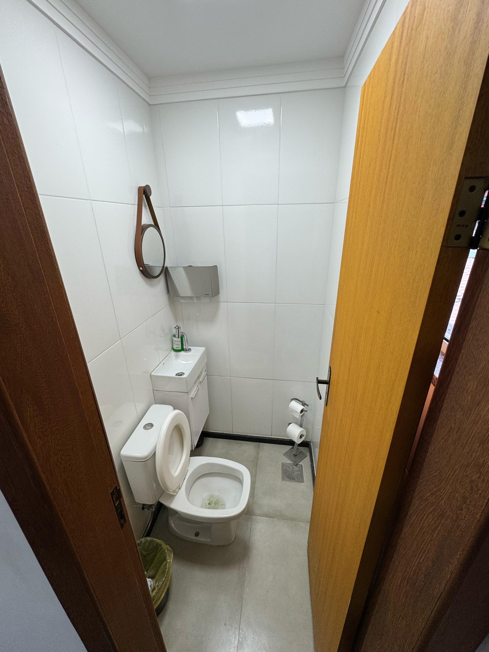 EMP0005 - EMPRESA EM FUNCIONAMENTO COM CONTRATO