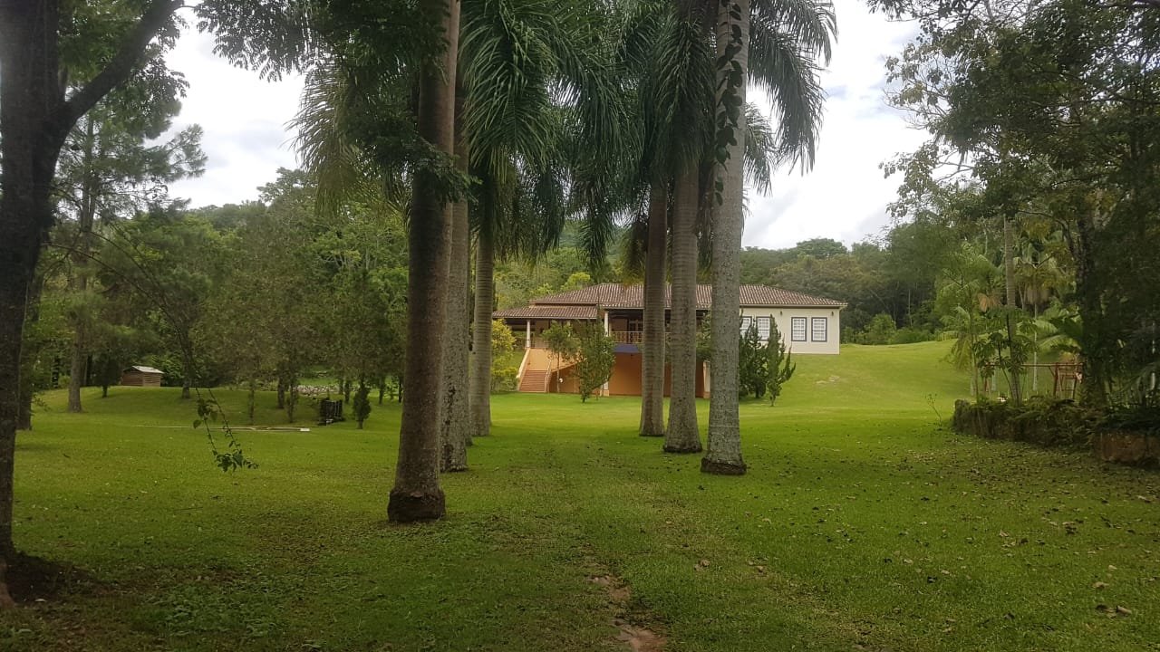 FA0003  - Oportunidade Exclusiva: Fazenda de Alto Padrão em Matias Barbosa – MG