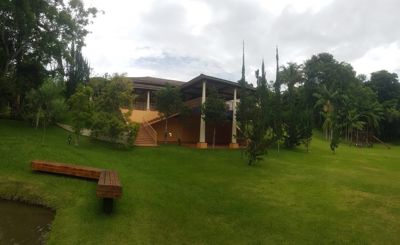 FA0003  - Oportunidade Exclusiva: Fazenda de Alto Padrão em Matias Barbosa – MG