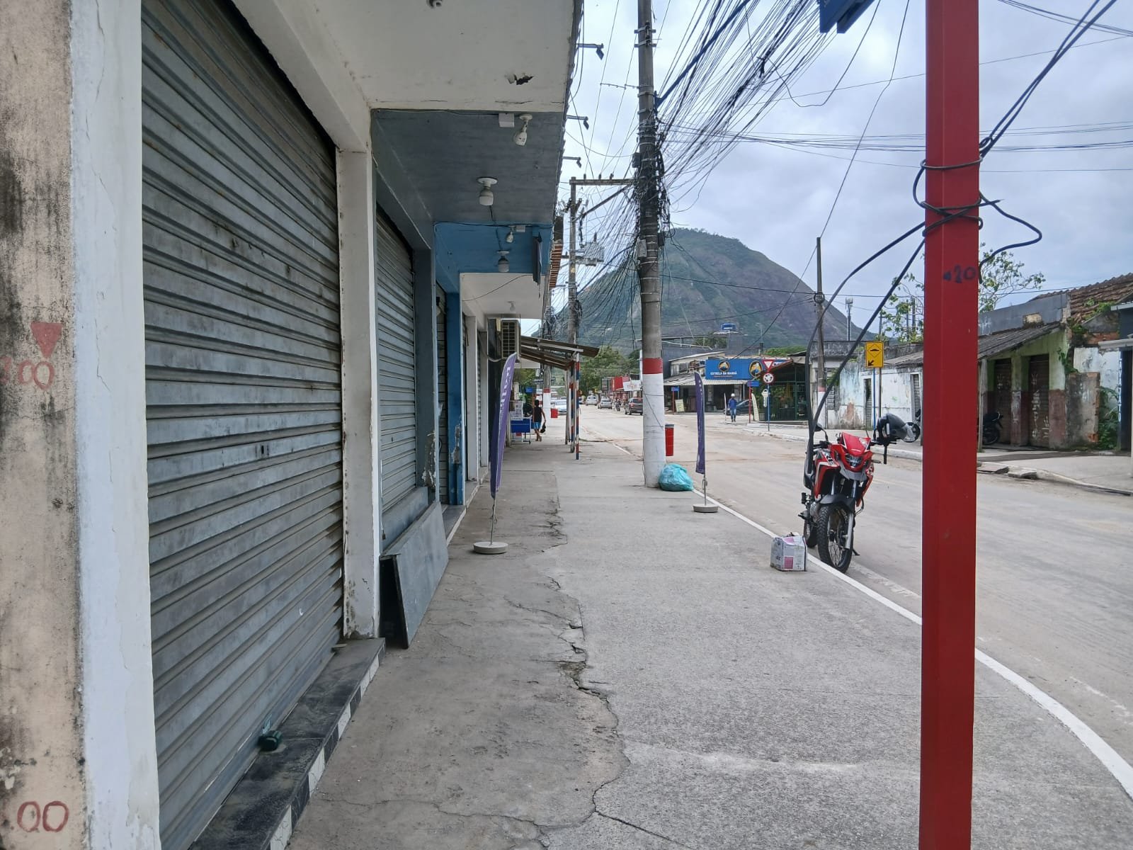 LJ0002- Vende-se loja 01 em Maricá de frente São Jose de Embassaí